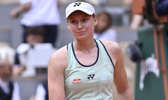 Елена Рыбакина шокировала в матче с действующей чемпионкой «Ролан Гаррос»